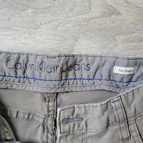 Calvin Klein Jeans Slim Straight Size 33 - Picture 2 of 3